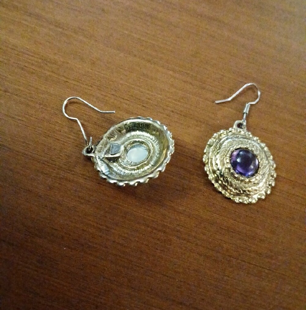 Vintage Gold-Tone Earrings with Purple Gemstone - Women Jewelry - Picture 5 of 7